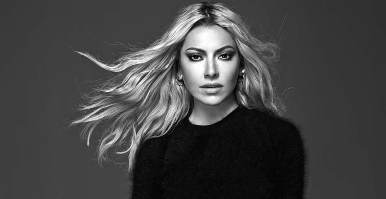 Hadise'nin Yaptığı Ahlaksızlık Ortaya Çıktı