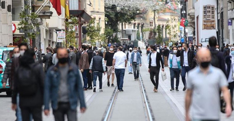 Hafta Sonu Hangi İllerde Sokağa Çıkma Yasağının Kalktığı Açıklandı