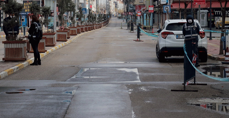 Hafta Sonu Sokağa Çıkma Yasağında Nereler Açık?