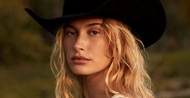 Hailey Baldwin İddialı Pozuyla Dikkat Çekti
