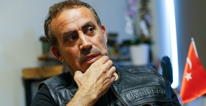 Haluk Levent 10 Sene Sonra Sakallarını Kesti