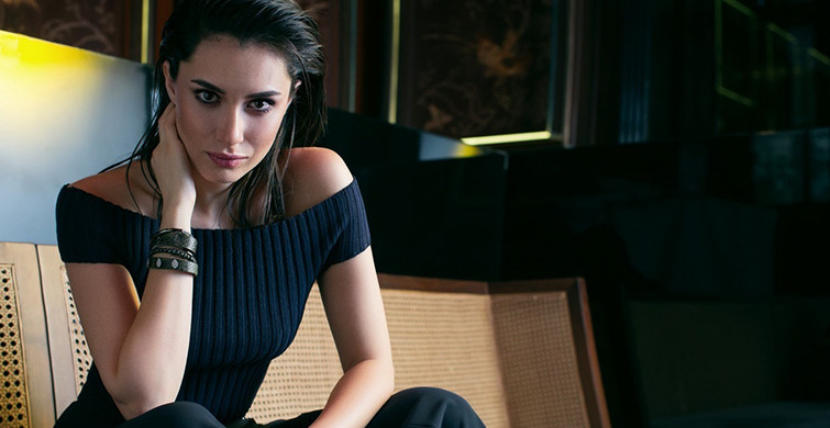Hande Doğandemir Karslı Miniklerle Buluştu