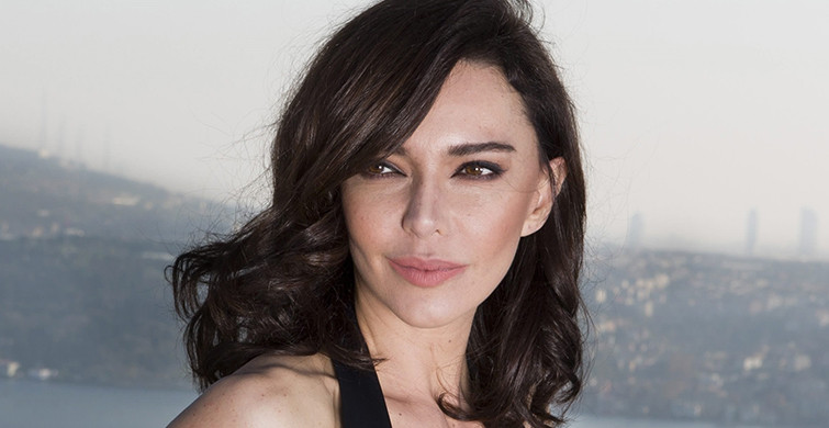 Hande Ataizi Sosyal Medyayı Salladı