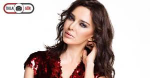 Hande Ataizi Gelinlik Modelini Takipçilerine Sordu