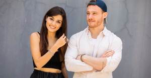 Hande Erçel ve Kerem Bürsin'in Aileleri Tanıştı