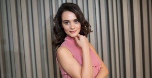 Hande Soral’dan Evde Kal Mesajı