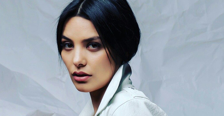 Hazal Filiz Küçükköse'nin AVM Tarzı Dikkat Çekti