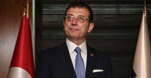 İmamoğlu’dan Muhtarlara Akıllı Telefon Hediyesi