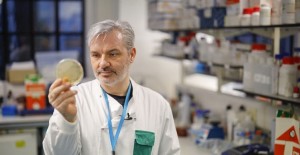 İngiltere Emekli 65 Bin Doktor ile Hemşire Göreve Çağrıldı