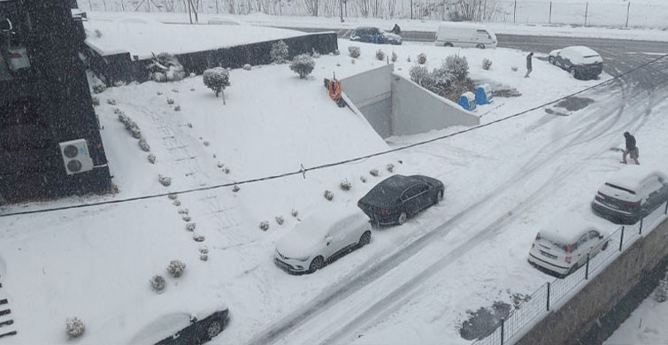 İstanbul'da Trafik Felç Oldu! Vatandaş İsyanda