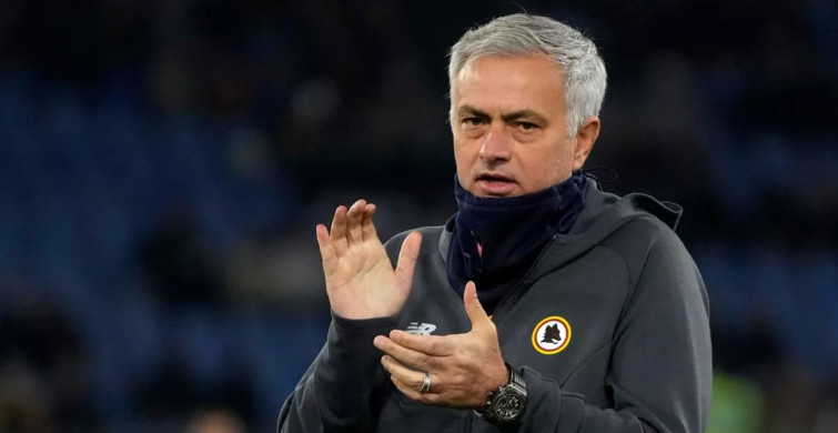İtalyan devi Roma Fenerbahçeli Berke Özer'i transfer ediyor!