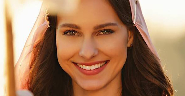 Jessica May, Eşi Hüseyin Kara'nın Yemin Törenine Katıldı