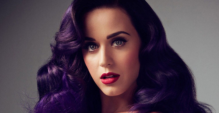 Katy Perry, Yeni Klibinde Hamile Olduğunu Duyurdu