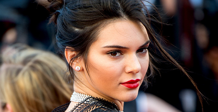 Kendall Jenner Sosyal Medya Paylaşımıyla Olay Yarattı