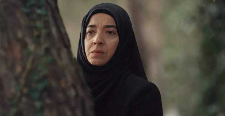 Kızıl Goncalar dizisinin Müyesser'inin gerçek hali şaşırttı: Asiye Dinçsoy başörtüsüz haliyle bambaşka biri!