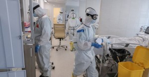 Rusya'da Doktorların Şüpheli Ölümleri Paniğe Yol Açtı!