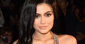 Kylie Jenner, Kızı Stormi'nin Banyo Keyfini Paylaştı