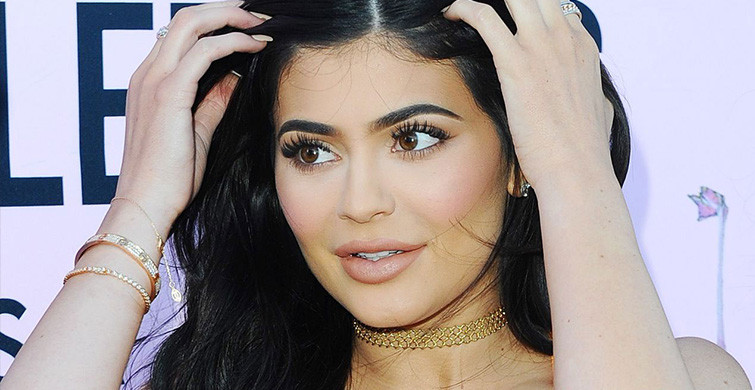 Kylie Jenner Son Paylaşımıyla Sosyal Medyayı Salladı!