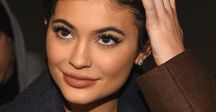  Kylie Jenner Kimdir? Kylie Jenner Boyu Kaç, Kilosu Kaç, Aslen Nereli, Sevgilisi Kimdir?
