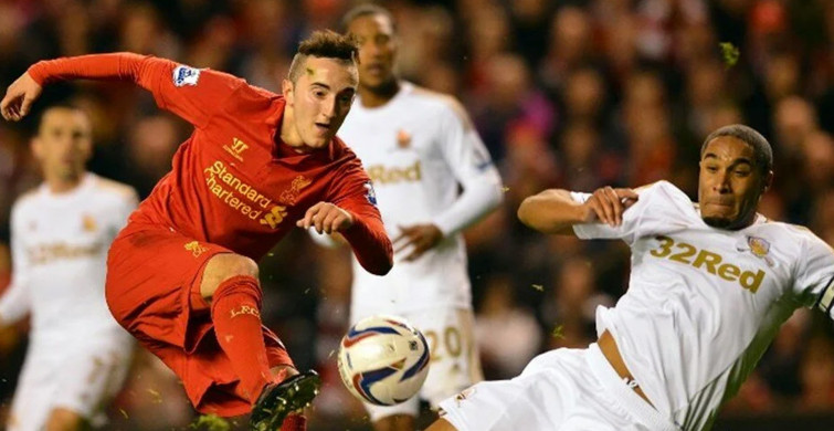 Liverpool'un Eski Yıldızı Samed Yeşil, Fabrikada İşçi Oldu!