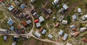 20 Kişinin Yaşadığı Lukomir Köyü'nde Her Şeyden Uzak Sakin Bir Hayat Yaşıyorlar