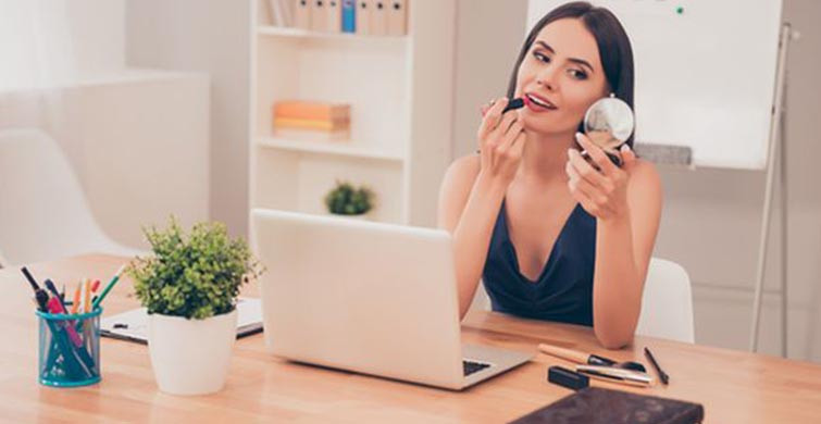 Ofis Çalışanları İçin Makyaj Rehberi