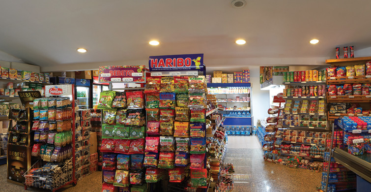 Marketteki Şekilleriyle Herkesi Şaşırtan Tuhaf İnsanlar
