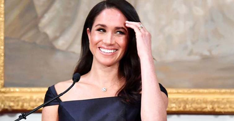 Meghan Markle, Ziyaret Esnasında Evlilik Yüzüğünü Takmamı İle Dikkat Çekti