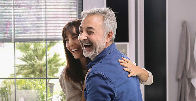 Mehmet Aslantuğ ile Arzum Onan'dan Romantik Paylaşım