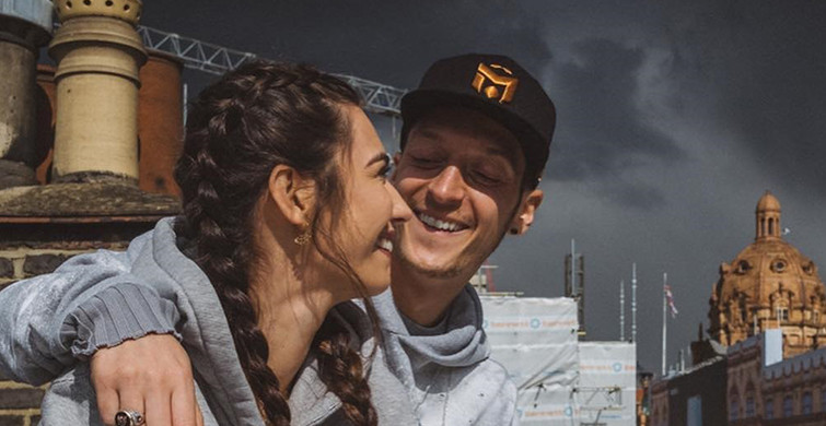 Mesut Özil ile Amine Gülşe Ticarete Atıldı
