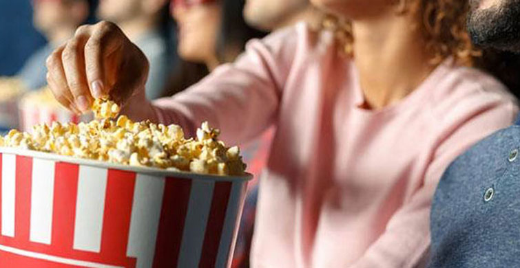 Sinema Salonlarındaki Mısırlar Neden Çok Güzel Kokar?