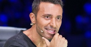 Mustafa Sandal’dan Esprili Paylaşım