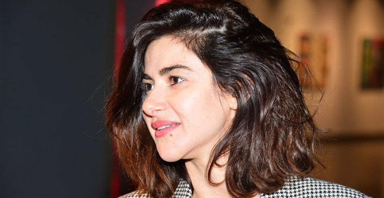 Nesrin Cavadzade Fotoğrafları - Nesrin Cavadzade Resimleri