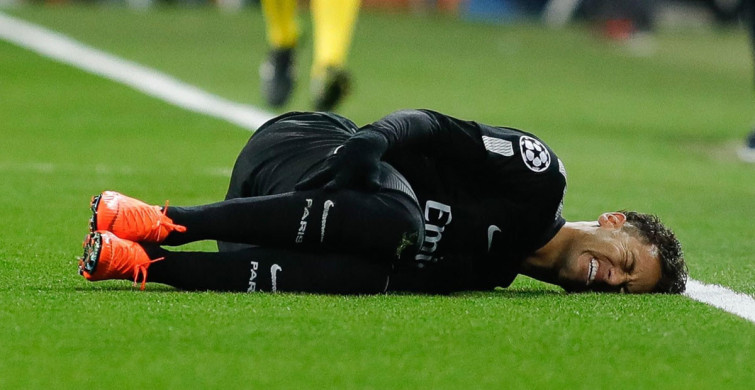Neymar Hep Aynısını Yapıyor!
