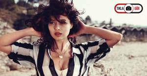 Nurgül Yeşilçay Sarı Elbisesiyle Beğeni Topladı