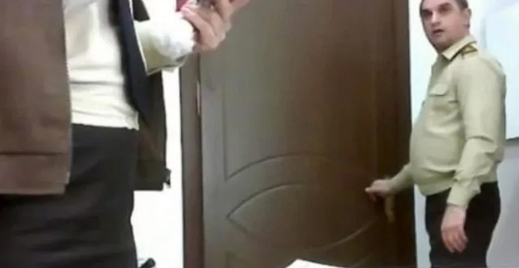 Ofiste mide bulandıran olay! İtfaiye şefi yardımcısı yasak aşkıyla uygunsuz kameralara yakalanınca görevden alındı O görüntüler tepki çekti