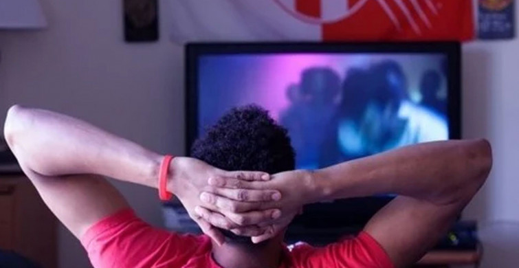 Oruçluyken cinsel içerikli film izlemek orucu bozar mı?