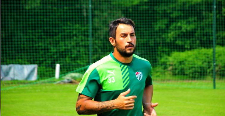 Ozan İpek Amatör Futbola Başladı