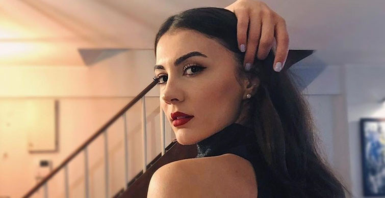 Burcu Özberk İtalya Tatiline Çıktı