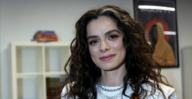 Özge Özpirinçci ve Burak Yamantürk Çiftinin Kızlarının Adı Belli Oldu