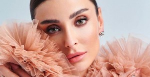 Özge Ulusoy, Konservatuvar Yıllarına Ait Fotoğrafı Paylaştı