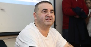 Şafak Sezer: Gala İçin Sahte Davetiye Basmışlar!