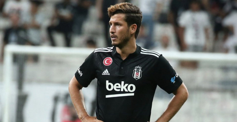 Salih Uçan Kimdir?