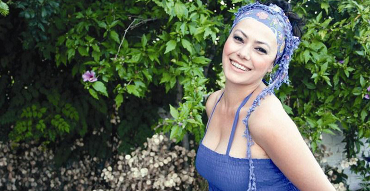 Mehtap Bayri Doğum Gününde Dekolteyi Öyle Bir Abarttı ki... 