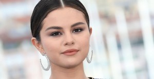 Selena Gomez Böbrek Nakli Olduğu Hastaneye Coronavirüs Nedeniyle Bağış Yaptı