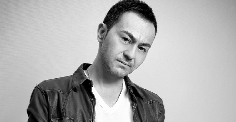 Serdar Ortaç, Sahnede Duygusal Anlar Yaşadı