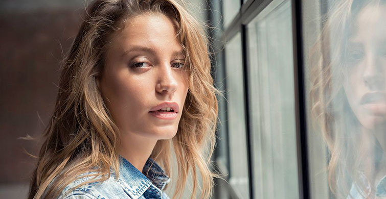 Serenay Sarıkaya Şan Dersi Alıyor