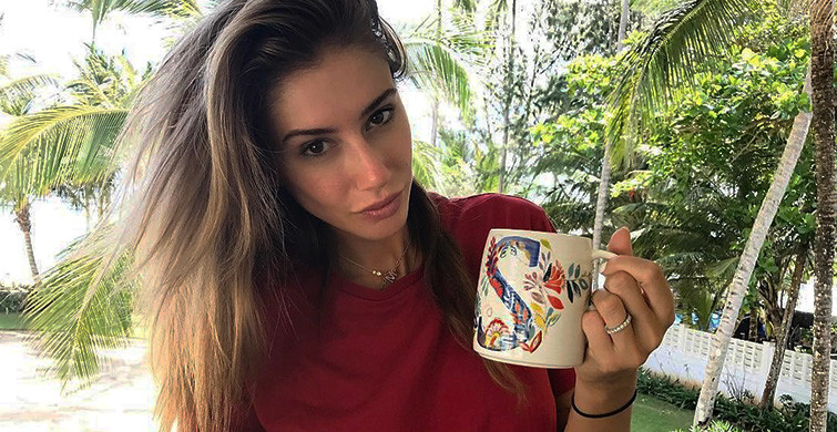 Şeyma Subaşı'dan Bikinili Paylaşım