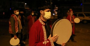 Ramazan Davulcularının Maske ve Eldivenli İlk Mesaisi Şaşırttı!