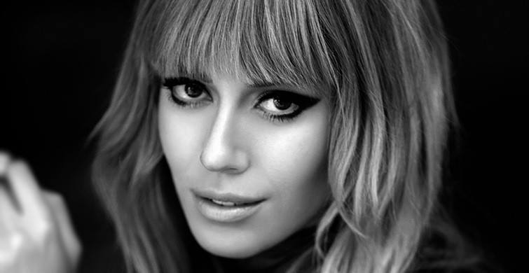 Sinem Kobal, Annesi Nuray Kobal ile Beğeni Topladı